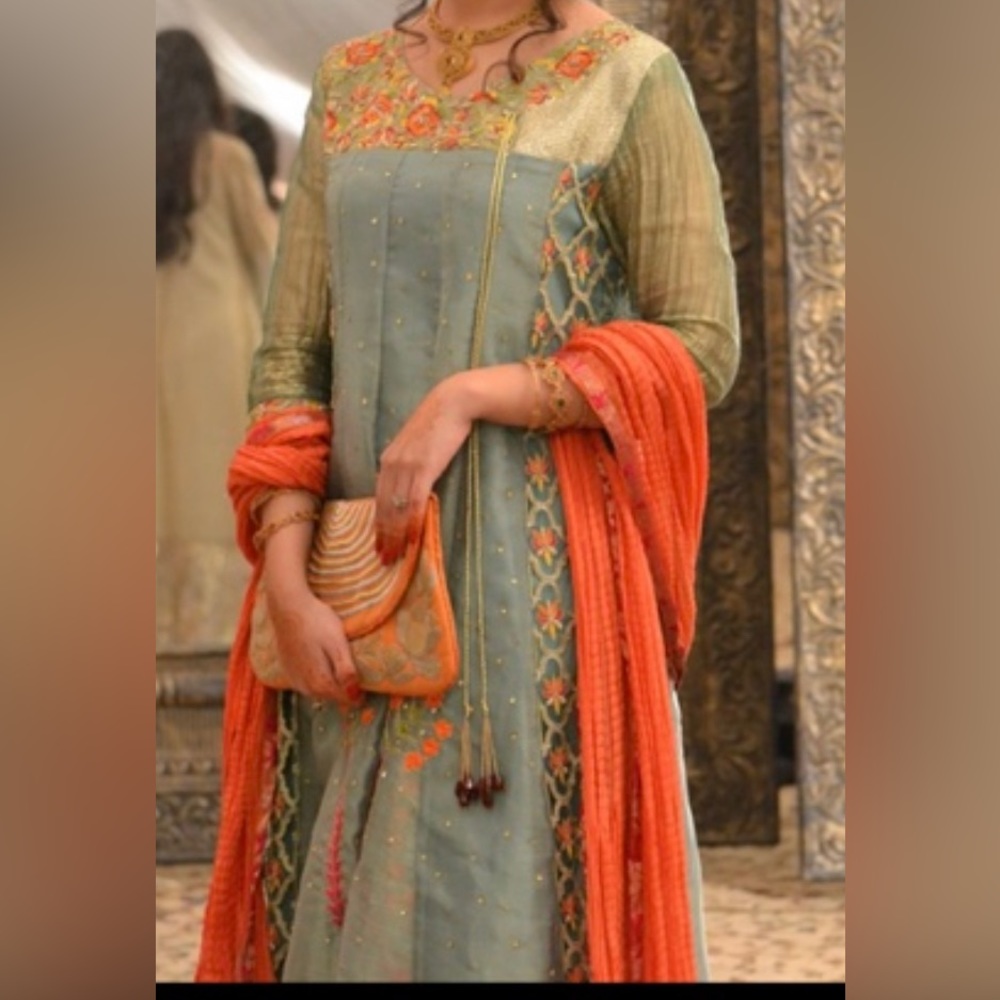 Pret a porter formal outfit (Pakistani) desi wear - Picture 3 of 16